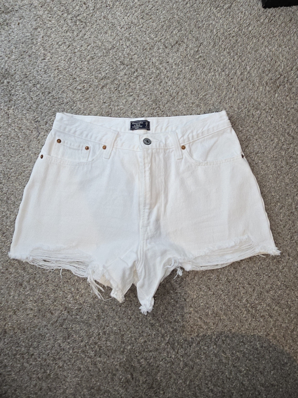 Abercrombie & Fitch White High-Rise Frayed Denim Shorts Size 6